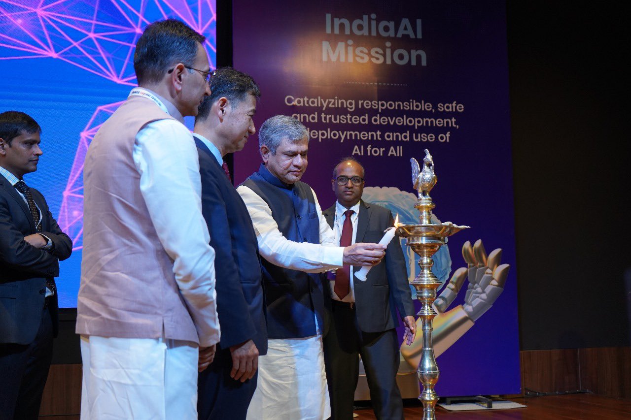 Union Minister Ashwini Vaishnaw Inaugurates Global IndiaAI Summit