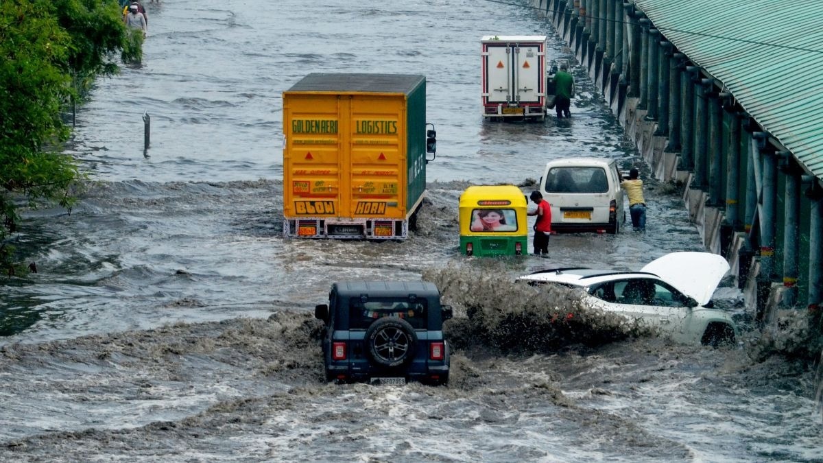 gurgaon vs noida in monsoon