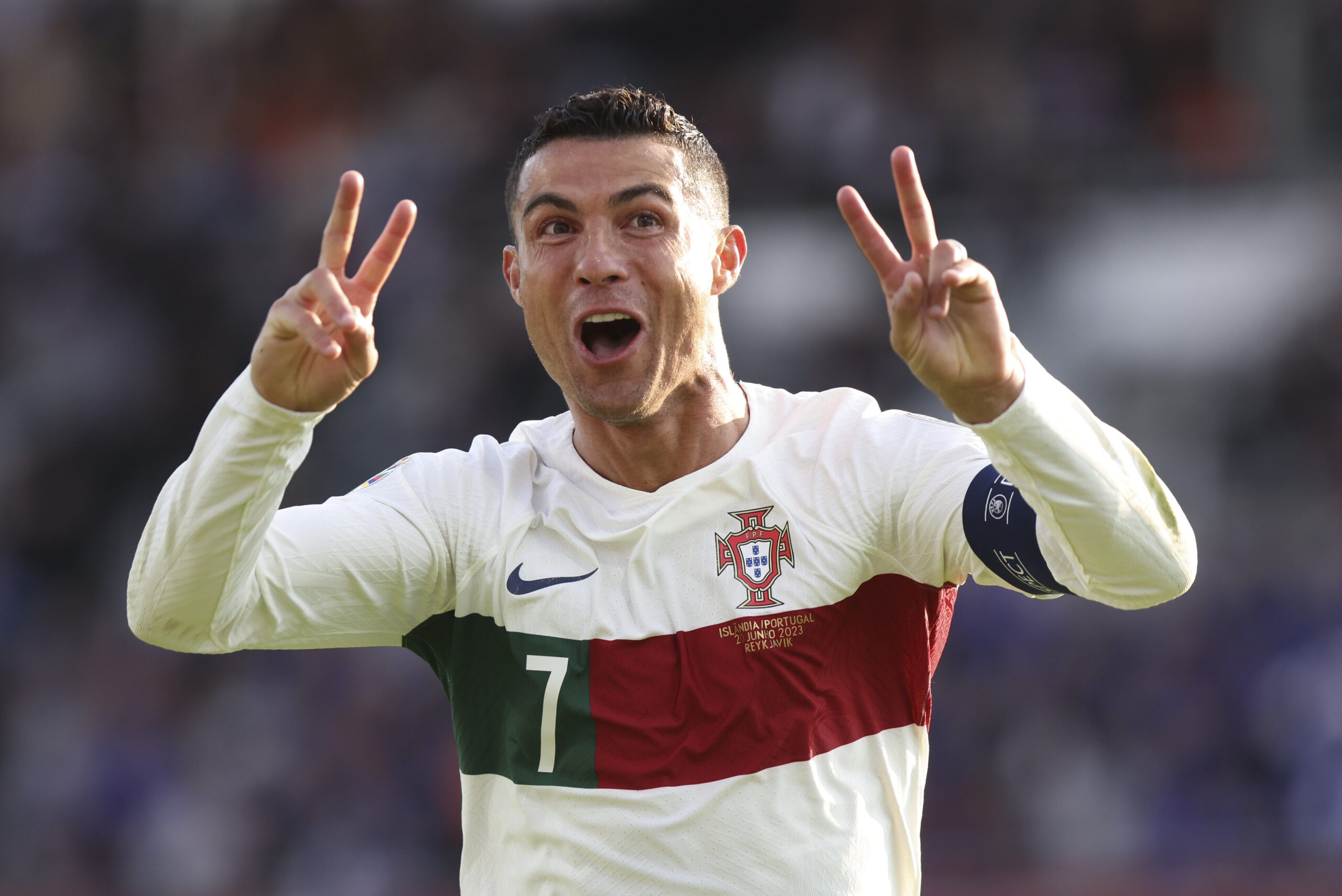 Cristiano Ronaldo Becomes Football’s First Billionaire