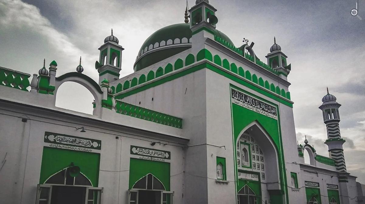 Supreme Court Halts Sambhal Mosque Survey, Calls for Peace and Harmony