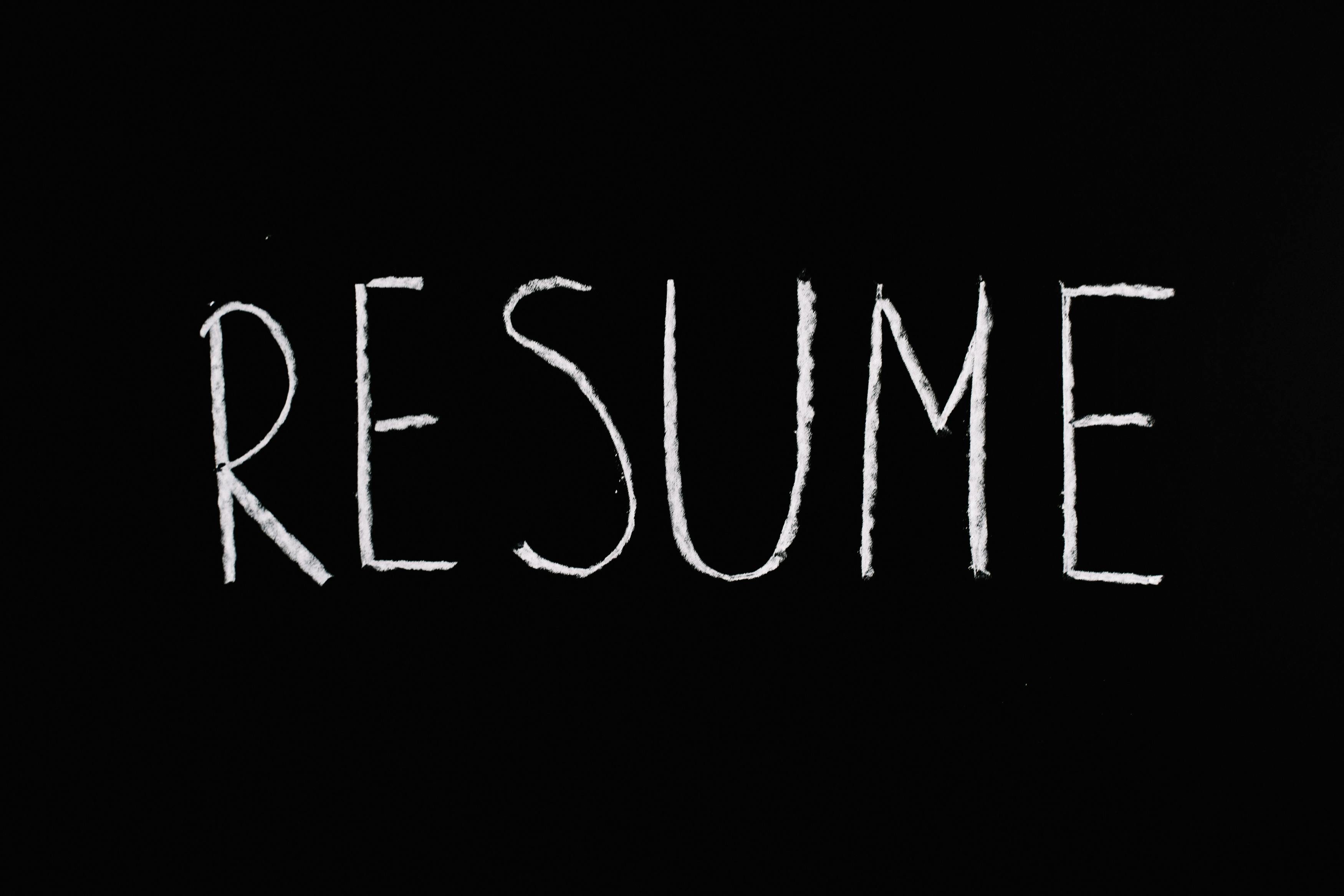 Best Resume Format for Freshers in 2025