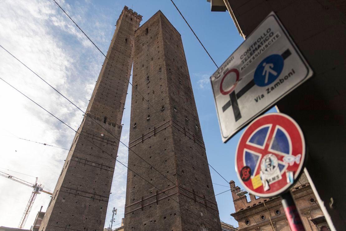 The square around Bologna's medieval "leaning tower" is set to be closed for "a few years" amid heightened worries about its tilt