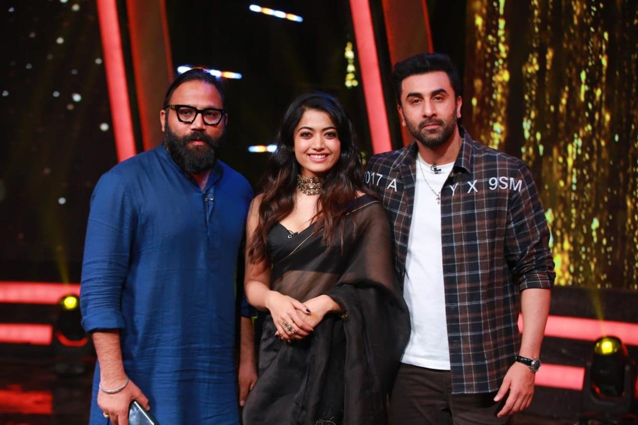 alayya, Ranbir, and Rashmika showcased diverse styles during the episode shoot, hinting at an engaging promotional stint for 'Animal.'