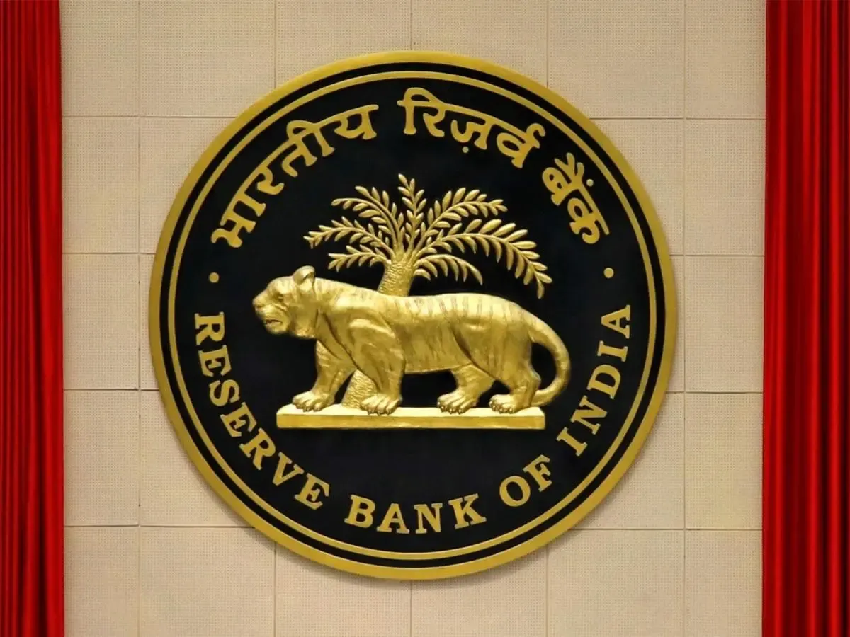 RBI cuts repo rate by 25 bps to 6.25% for first time in nearly 5 years