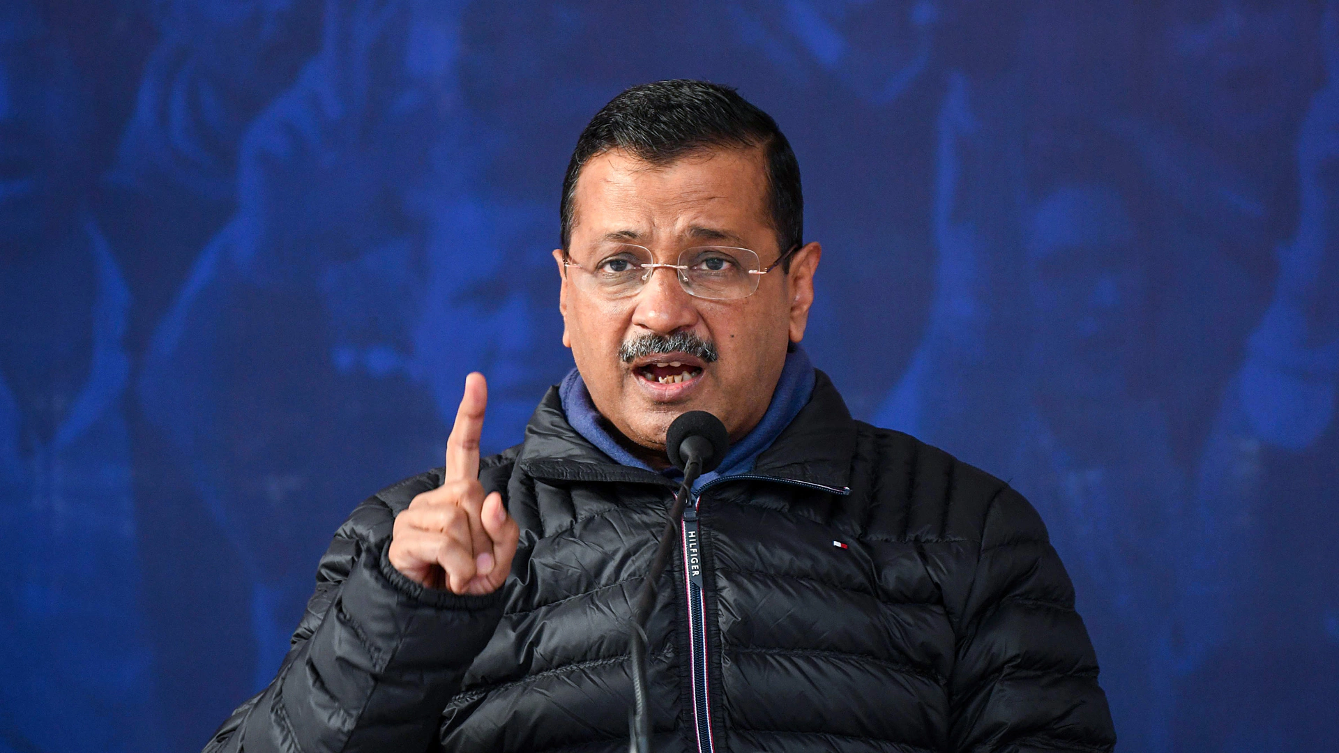 Delhi polls: Arvind Kejriwal promises Rs 18,000 a month for temple, gurdwara priests