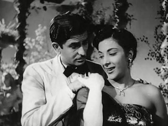 awara: Raj kapoor and Nargis