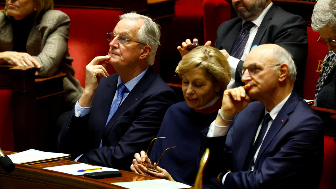 France no confidence motion